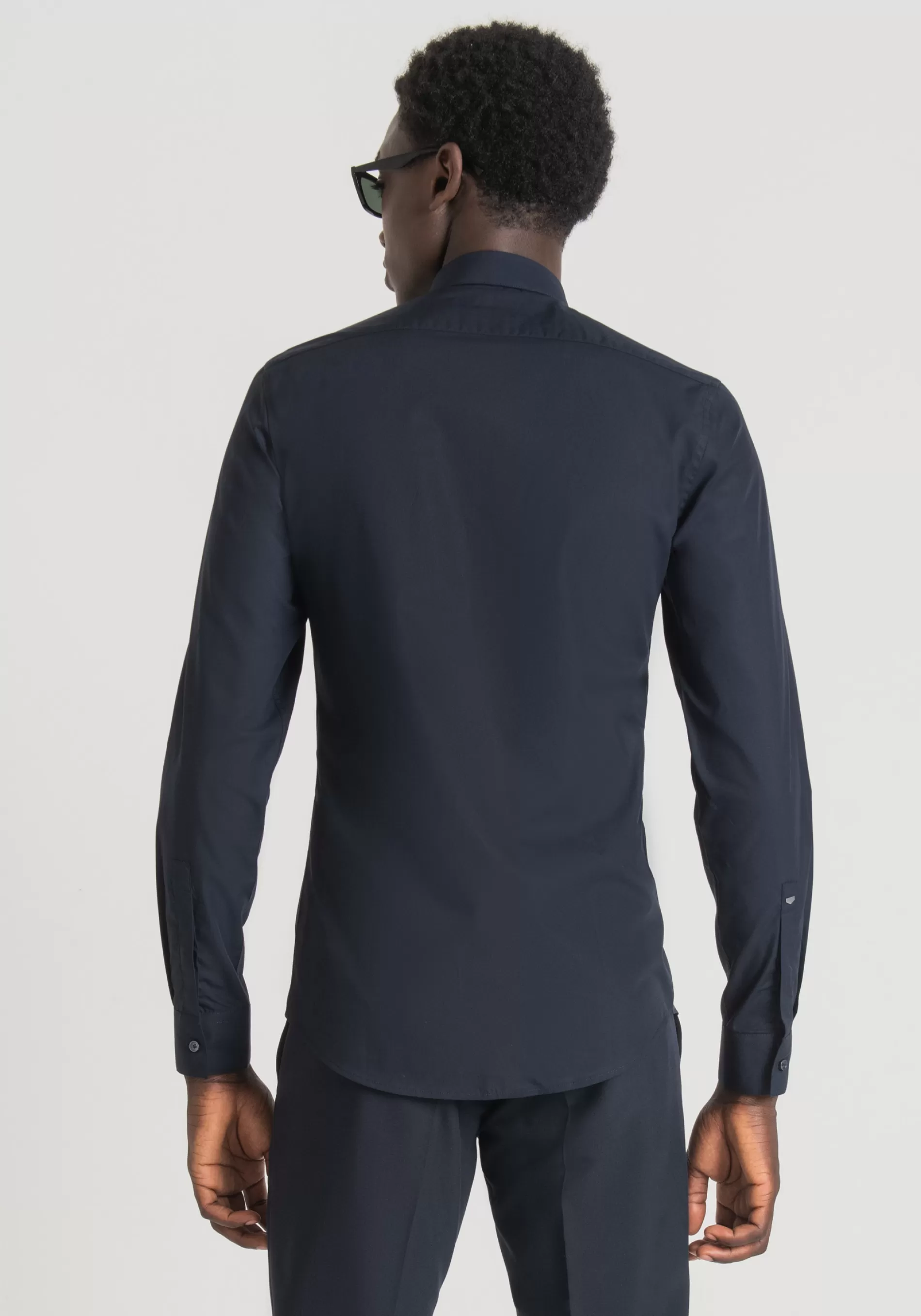 Store EASY IRON COTTON SLIM FIT "LONDON" SHIRT WITH HIDDEN BUTTON PLACKET Shirts