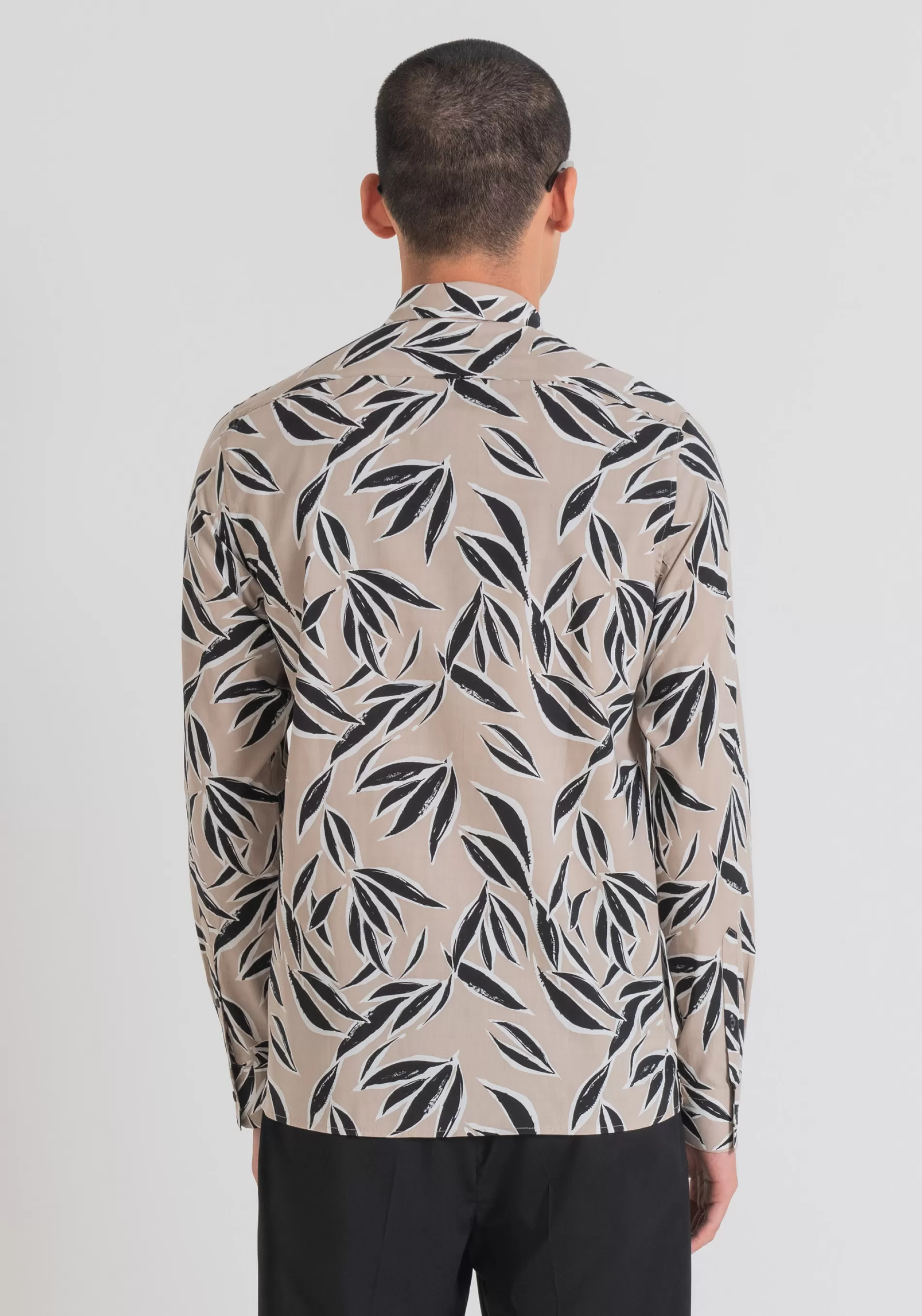 Store "BARCELONA" REGULAR FIT COTTON AND VISCOSE BLEND SHIRT WITH ALL-OVER PATTERN PRINT Shirts