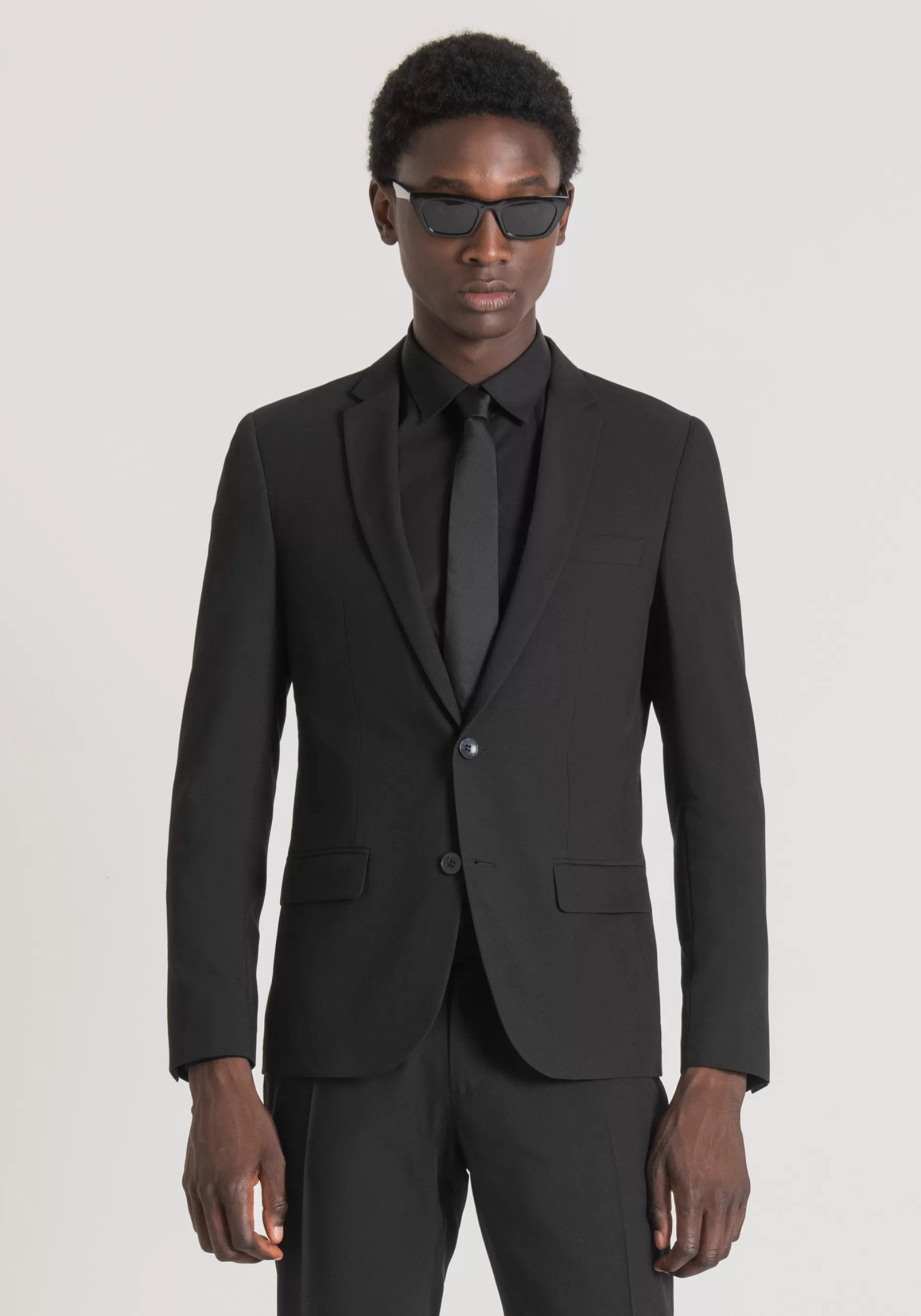 Shop "BONNIE" SLIM FIT JACKET IN STRETCH VISCOSE BLEND FABRIC Jackets and Gilet