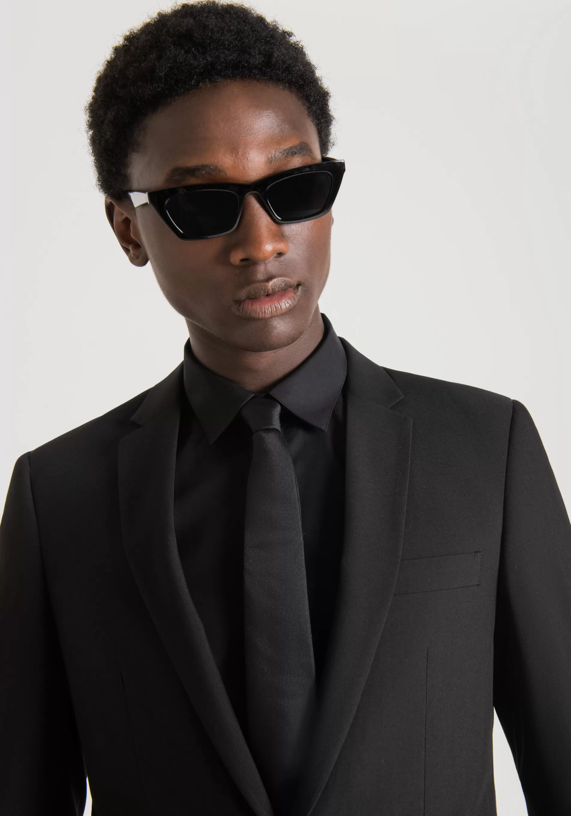 Shop "BONNIE" SLIM FIT JACKET IN STRETCH VISCOSE BLEND FABRIC Jackets and Gilet