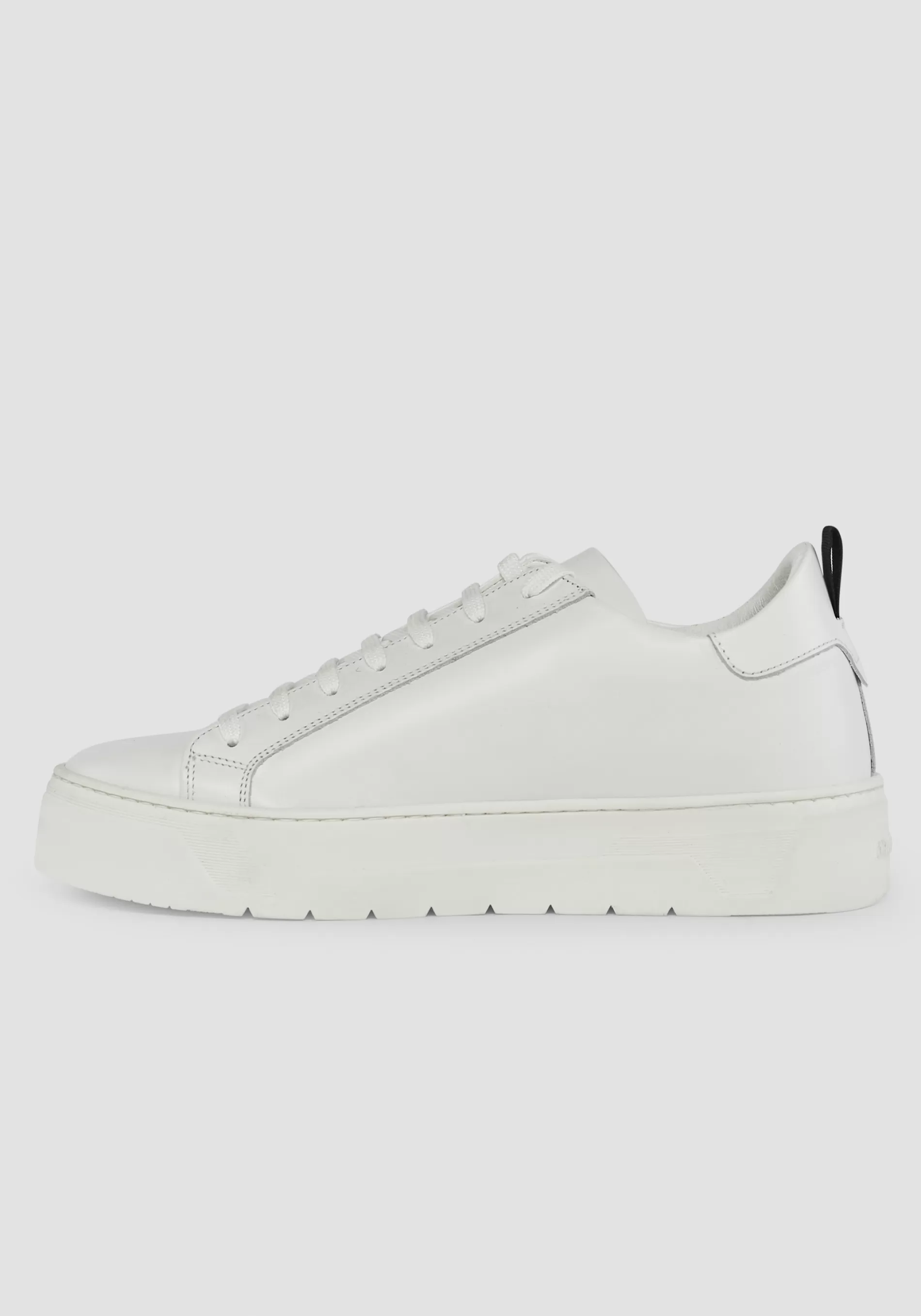 Fashion "FLARE" LOW-TOP SNEAKERS IN 100% LEATHER WITH SIDE LOGO Sneakers