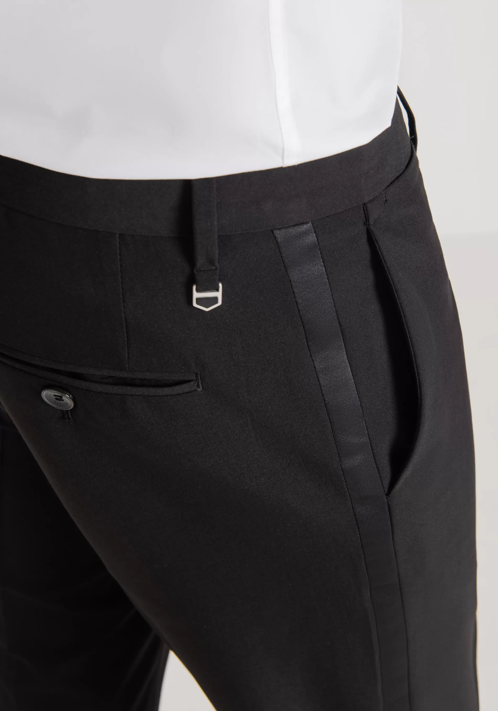 Online "NINA" SLIM FIT TROUSERS IN STRETCH VISCOSE BLEND WITH SATIN DETAILS Trousers
