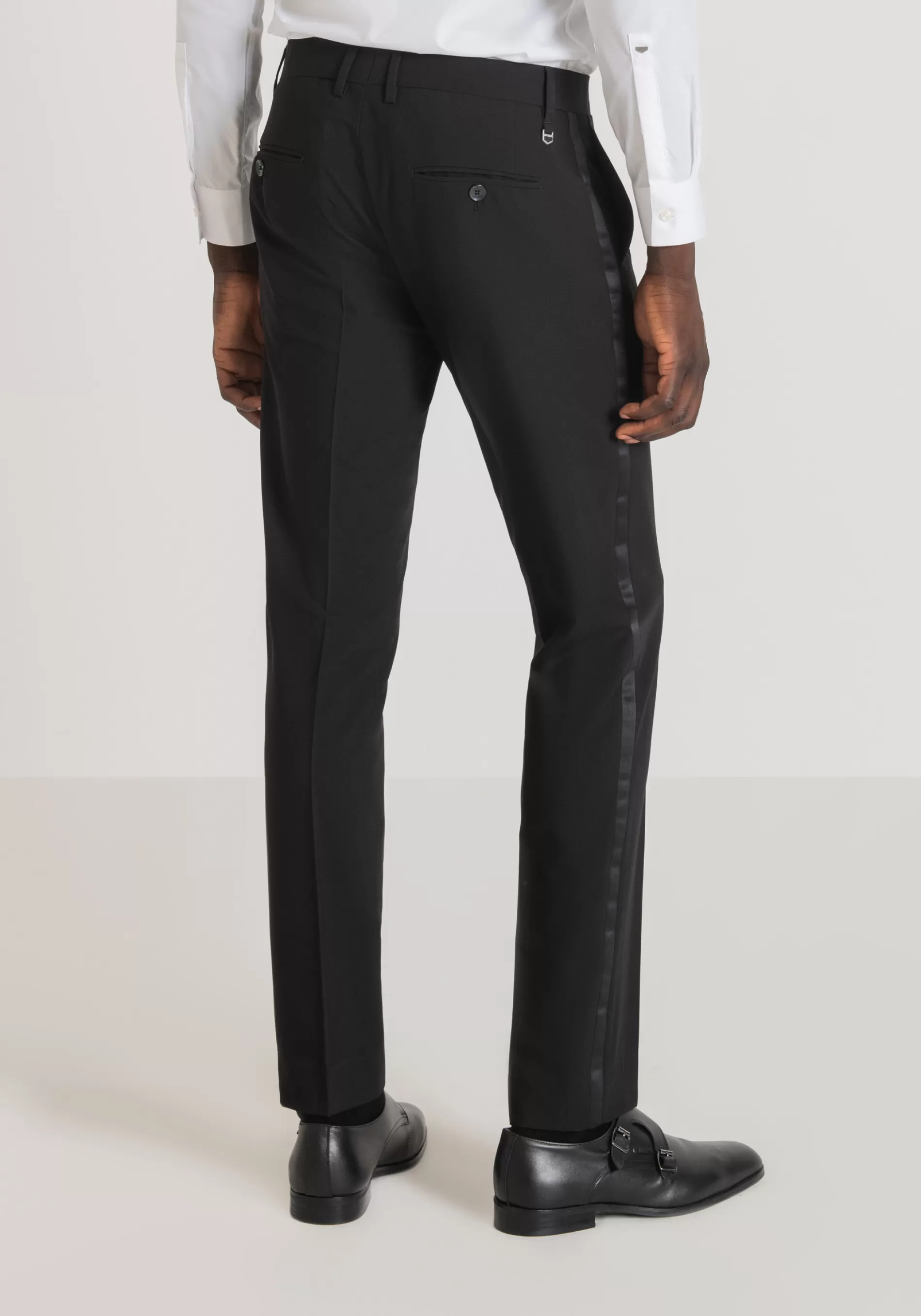 Online "NINA" SLIM FIT TROUSERS IN STRETCH VISCOSE BLEND WITH SATIN DETAILS Trousers