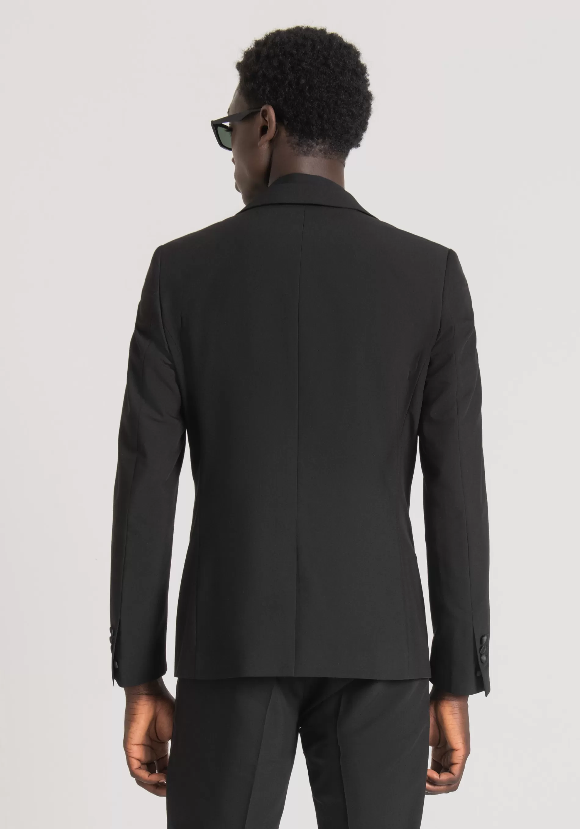 Store "VIVIENNE" SLIM FIT JACKET IN STRETCH VISCOSE BLEND FABRIC WITH MICRO APPLICATIONS ON THE LAPELS Jackets and Gilet