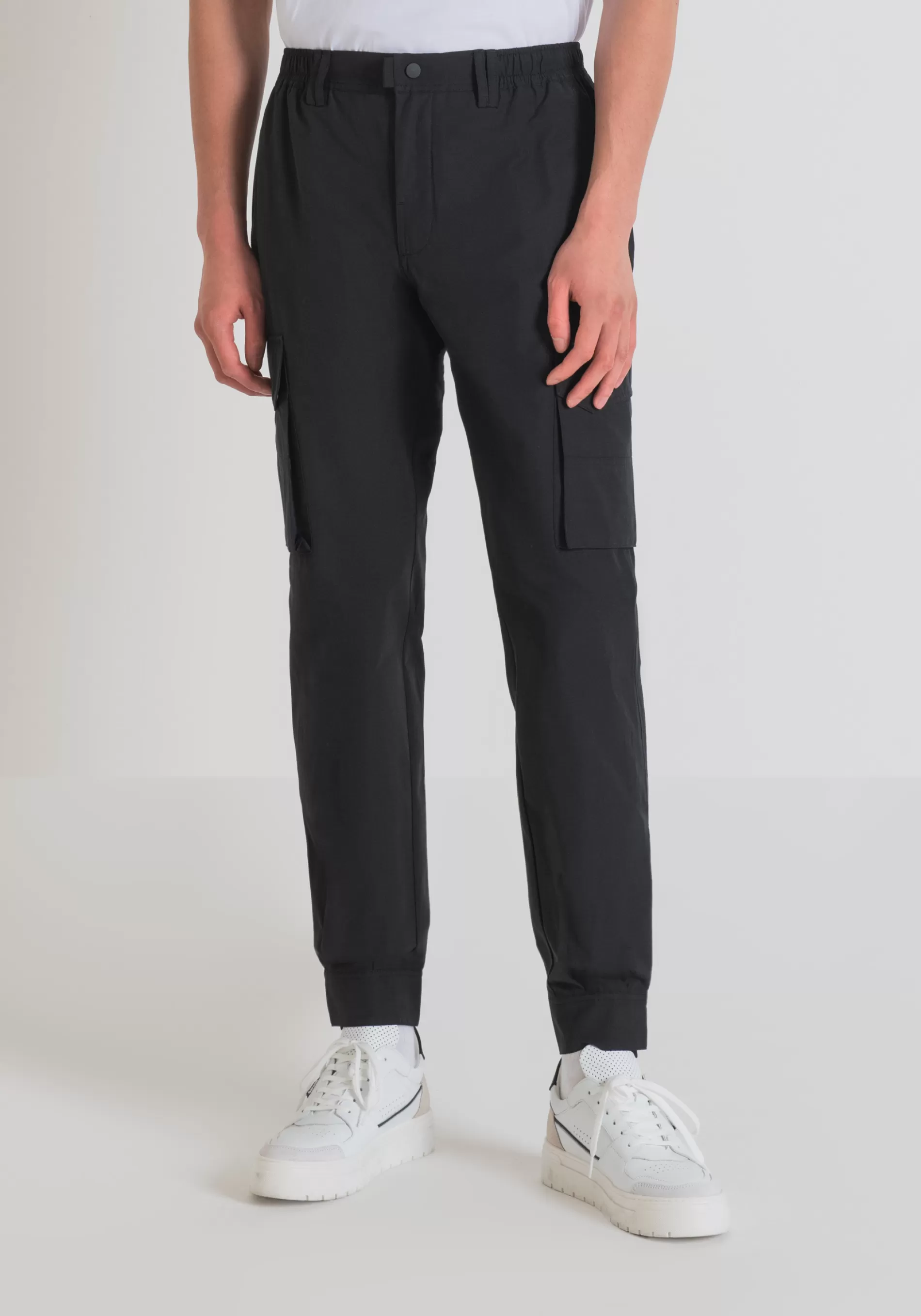 Store REGULAR FIT CARGO TROUSERS IN COTTON BLEND WITH ELASTICATED WAISTBAND AND VELCRO CLOSURE AT THE BOTTOM Trousers