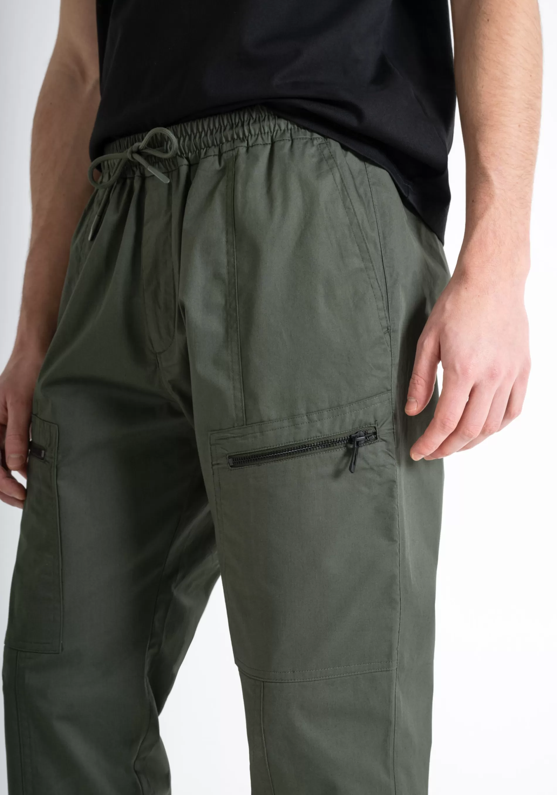 Flash Sale REGULAR FIT CARGO TROUSERS IN COTTON TWILL WITH ZIPPERED POCKETS AND LOGO PATCH Trousers
