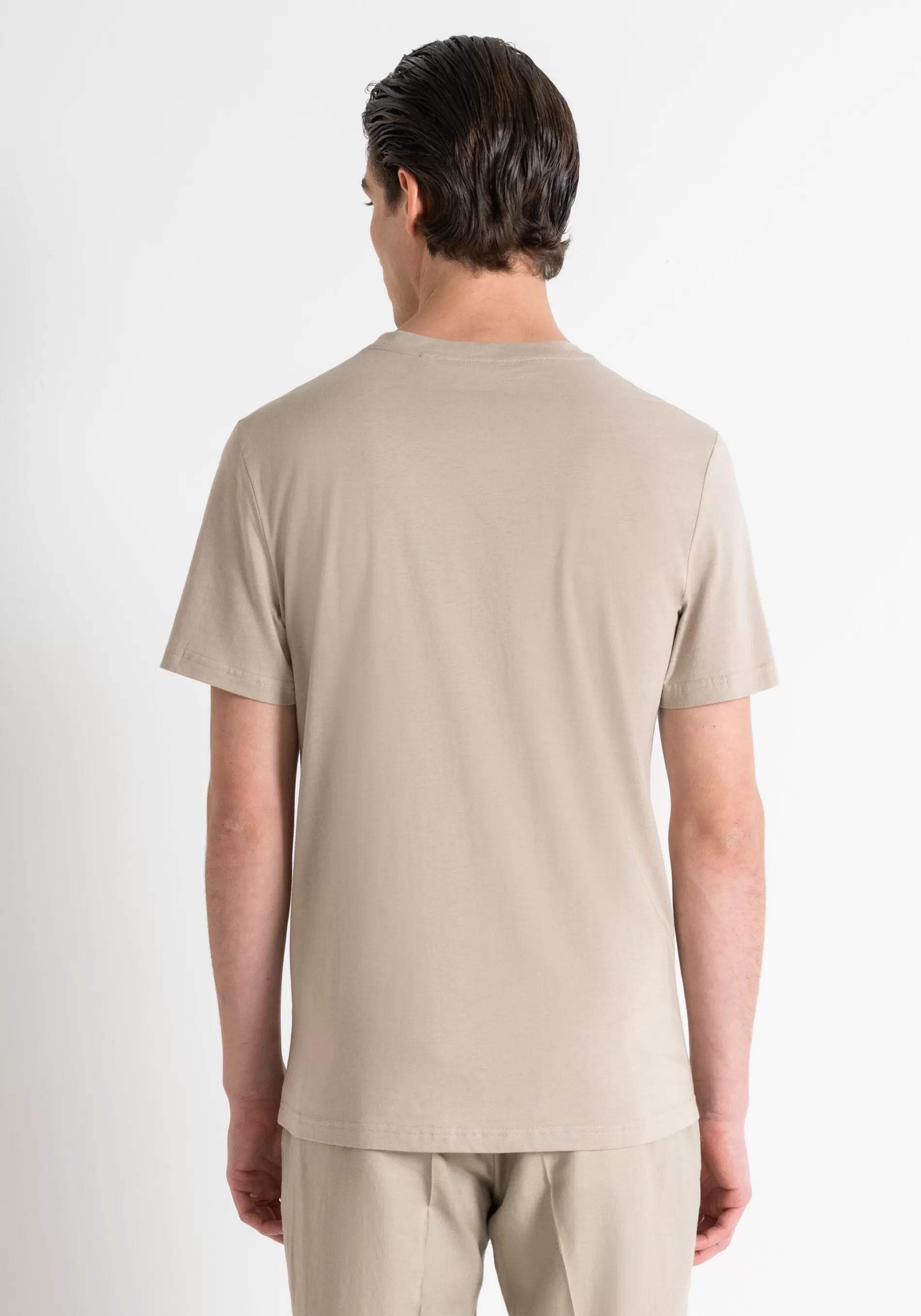 New REGULAR FIT T-SHIRT IN COTTON-VISCOSE BLEND WITH INJECTION MOLDED RUBBER LOGO PRINT T-shirts and Polo