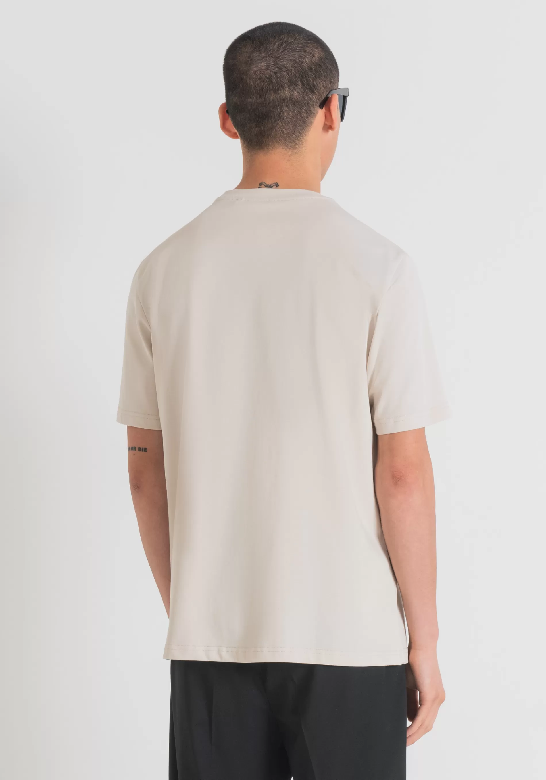 Outlet RELAXED FIT T-SHIRT IN COTTON JERSEY WITH POCKET AND LOGO PLAQUE T-shirts and Polo